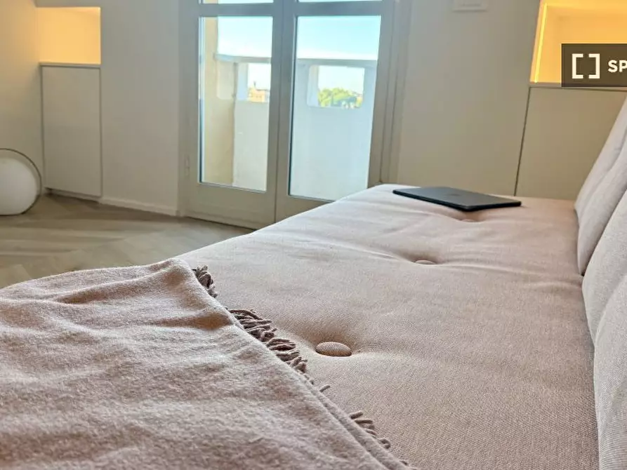 Immagine 4 di Appartamento in affitto  in Via Taranto a Roma