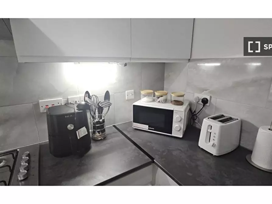 Immagine 10 di Appartamento in affitto  in Chaseley Dr a Hounslow