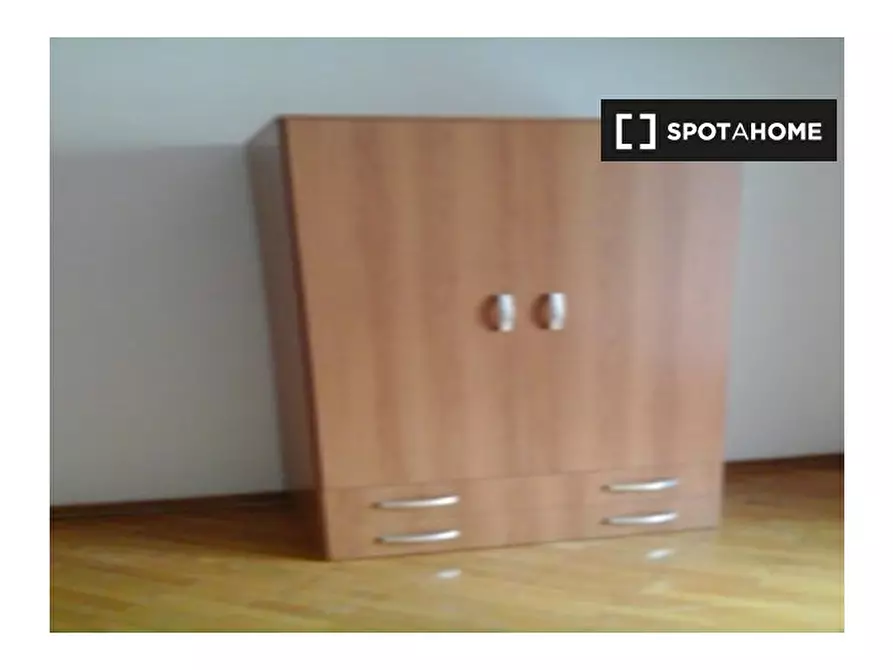 Immagine 2 di Camera condivisa in affitto  in Via Giuseppe Mazzini a Trento