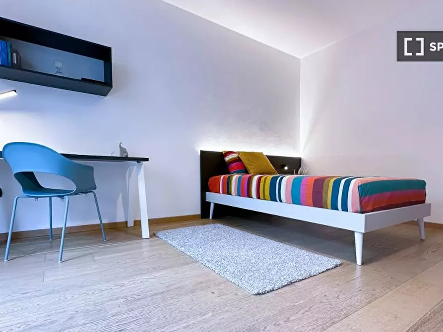 Immagine 4 di Camera condivisa in affitto  in Via Malvasia a Trento