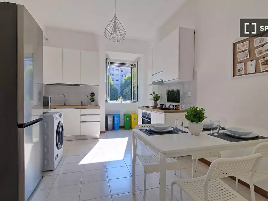 Immagine 9 di Camera condivisa in affitto  in Via Ostiense a Roma