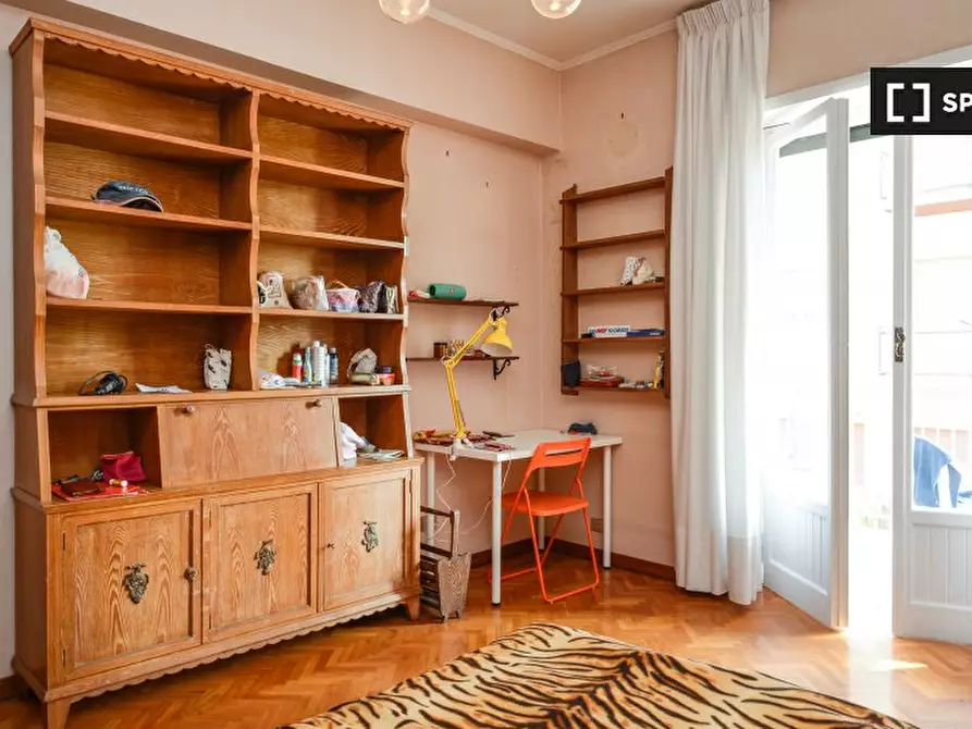 Immagine 2 di Camera condivisa in affitto  in Lungotevere Dante, 00146 Roma RM, Italy a Roma