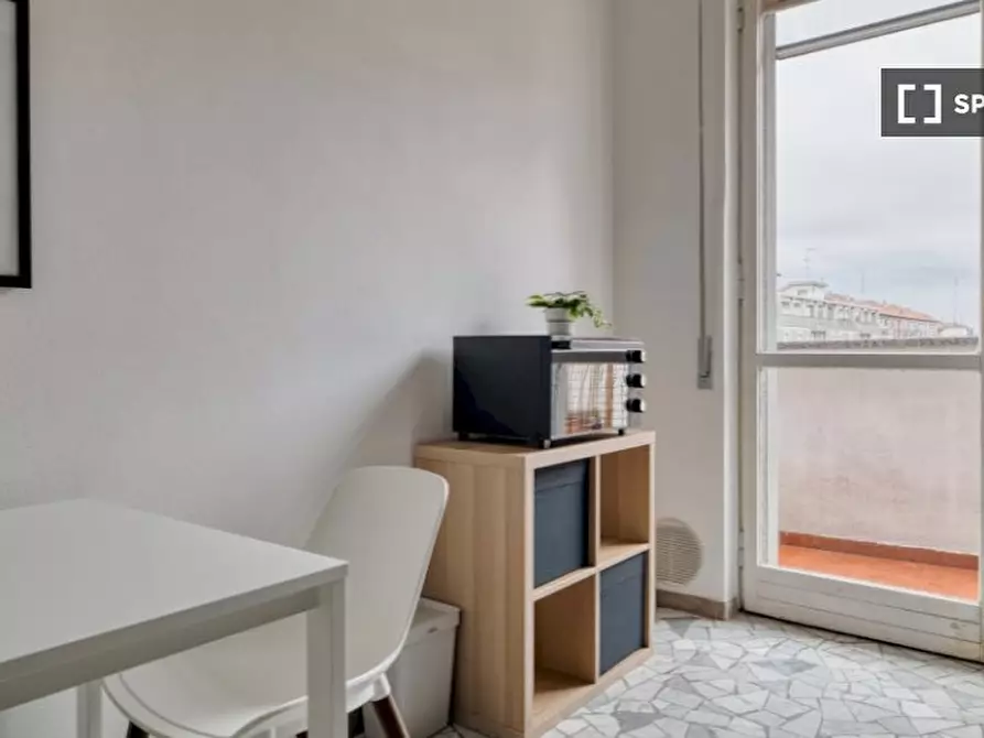 Immagine 14 di Camera condivisa in affitto  in Via Maniago a Milano