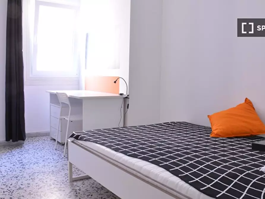 Immagine 1 di Camera condivisa in affitto  in Via dei Giudicati n a Cagliari