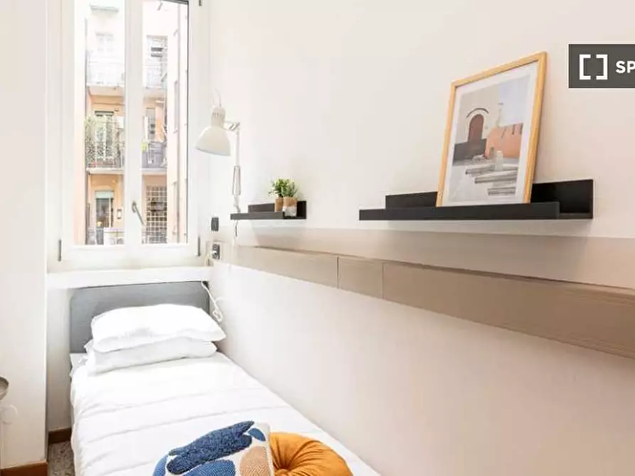 Immagine 2 di Camera condivisa in affitto  in Via Nino Bixio a Milano