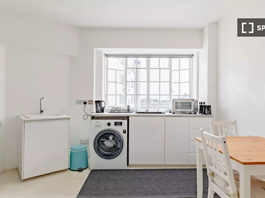 Immagine 6 di Appartamento in affitto  in Woburn Pl a Camden Town