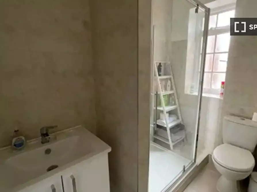 Immagine 4 di Appartamento in affitto  in Howitt Rd a Camden Town