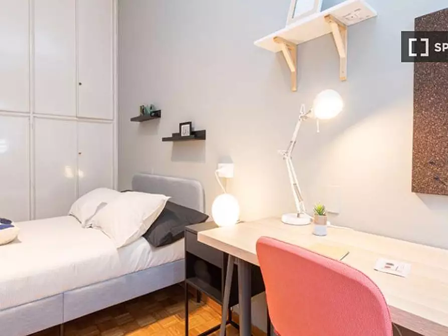 Immagine 6 di Camera condivisa in affitto  in Viale Emilio Caldara a Milano