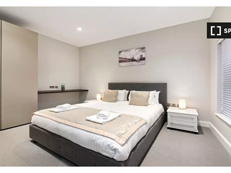 Immagine 12 di Appartamento in affitto  in Apartment 1, 53A Fleet Street a 
