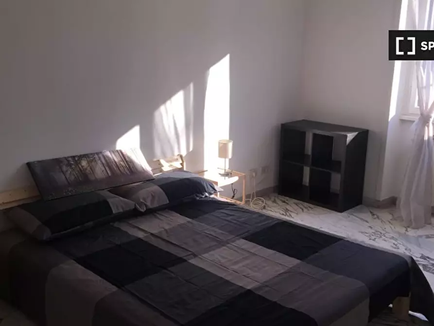 Immagine 1 di Camera condivisa in affitto  in Viale Prospero Colonna a Roma