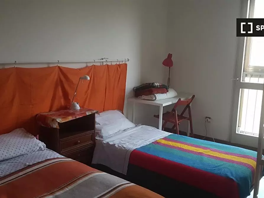 Immagine 1 di Camera condivisa in affitto  in Via Franzela a Padova