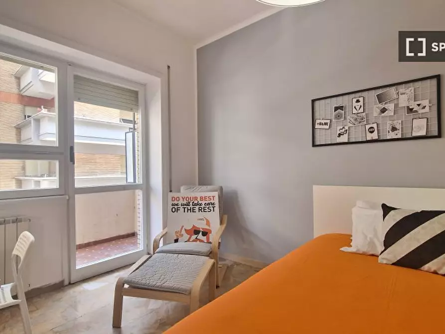 Immagine 5 di Camera condivisa in affitto  in Lungotevere di Pietra Papa a Roma