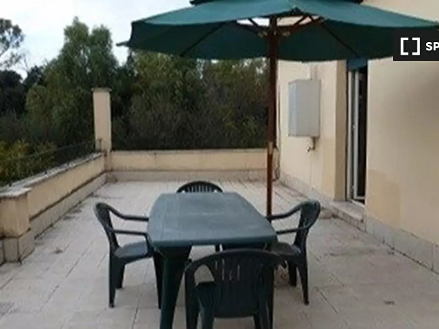 Immagine 3 di Camera condivisa in affitto  in Via Portuense a Roma