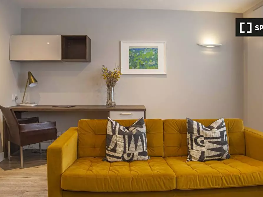 Immagine 11 di Appartamento in affitto  in Livonia Street a 