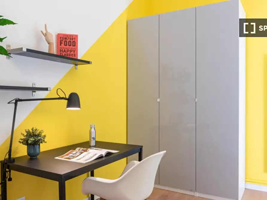 Immagine 1 di Camera condivisa in affitto  in Via Laurana a Milano