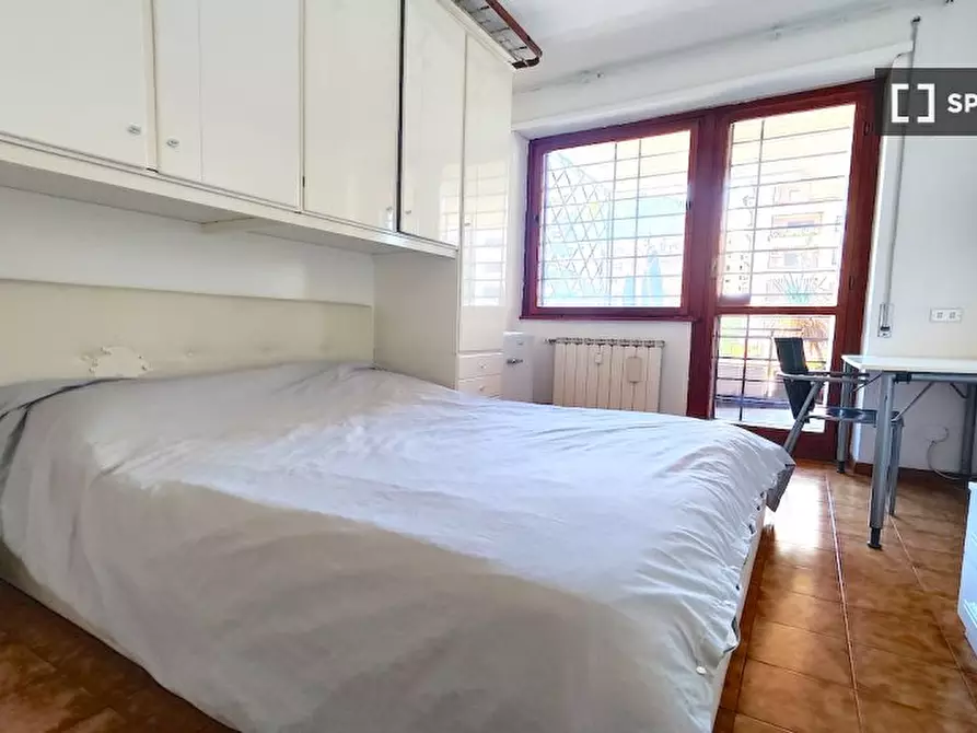 Immagine 6 di Camera condivisa in affitto  in Via Michelangelo Tilli a Roma