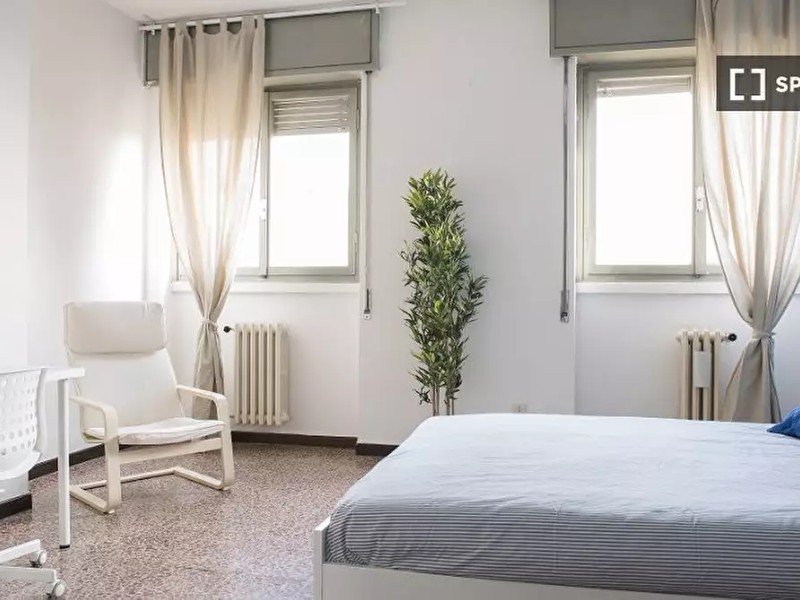 Immagine 17 di Camera condivisa in affitto  in Via Federico Engels a Milano