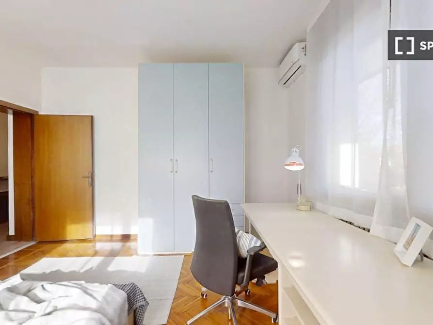 Immagine 3 di Camera condivisa in affitto  in VIA CERNAIA a Padova