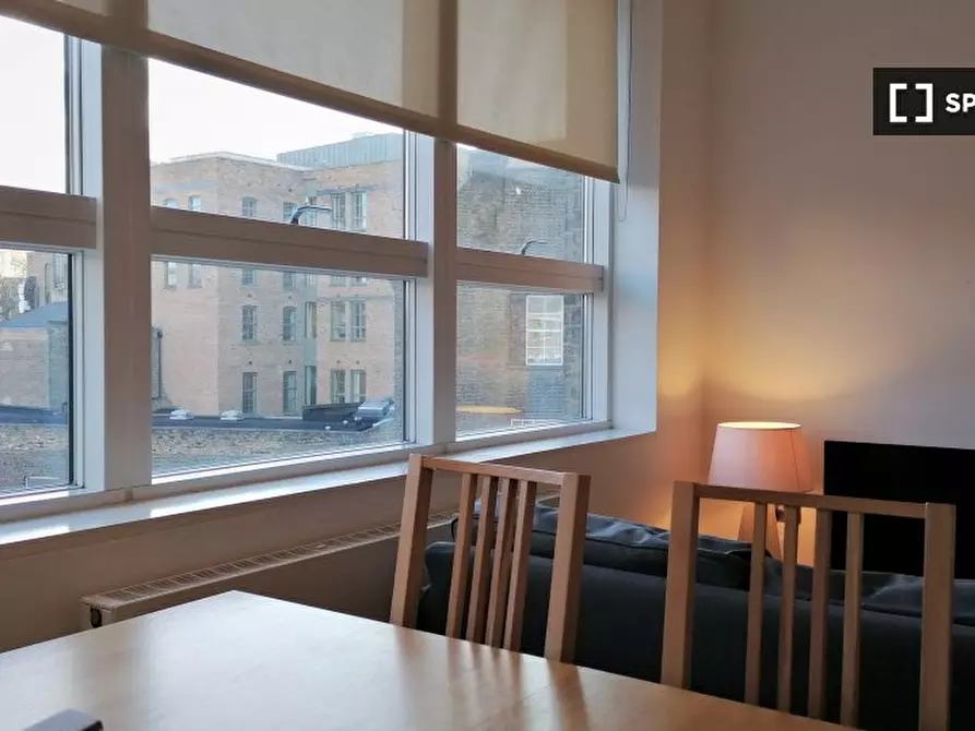 Immagine 2 di Appartamento in affitto  in Britannia St a Camden Town