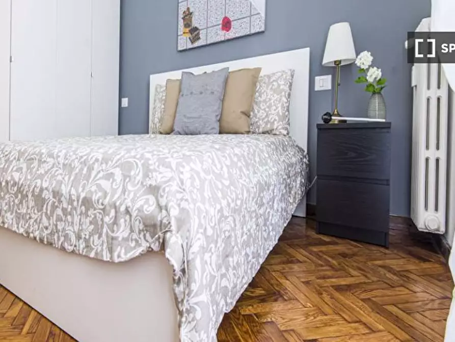 Immagine 4 di Camera condivisa in affitto  in Viale Legioni Romane Milan a Milano