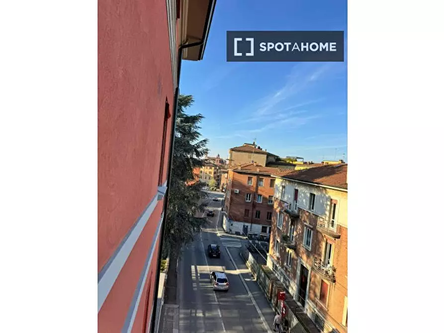 Immagine 10 di Appartamento in affitto  in Via Castiglione a Bologna