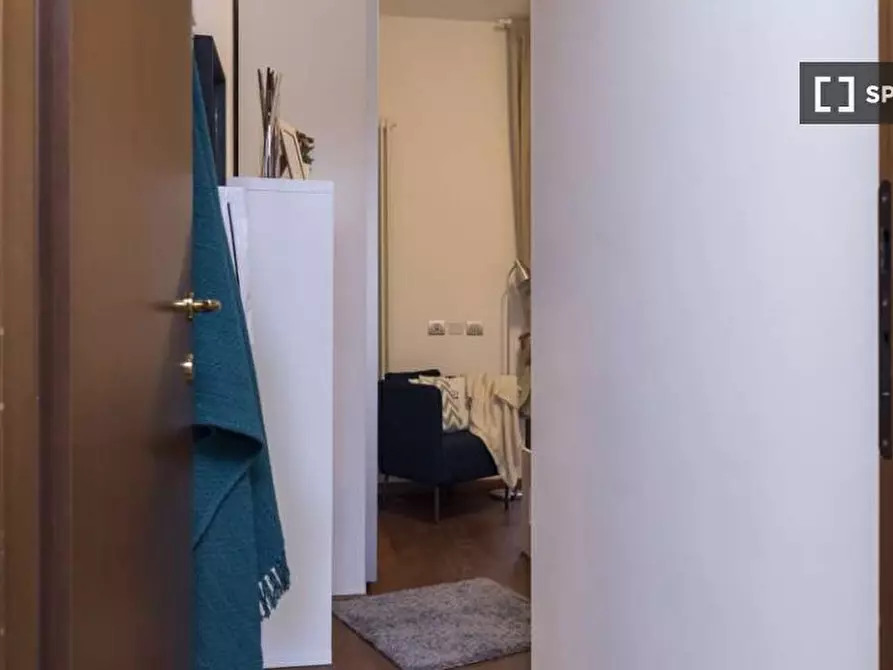 Immagine 2 di Camera condivisa in affitto  in Via Polesine Milan a Milano