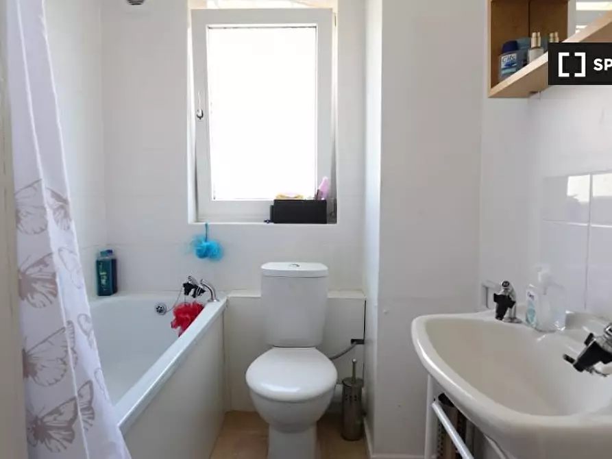 Immagine 9 di Camera condivisa in affitto  in Wager Street a Poplar