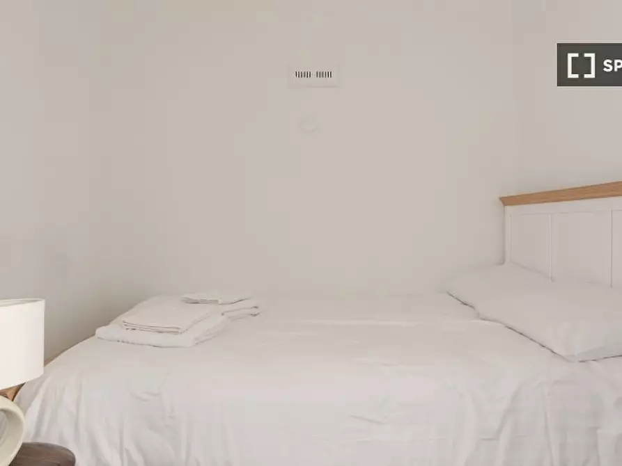 Immagine 9 di Appartamento in affitto  in Howitt Rd a Camden Town