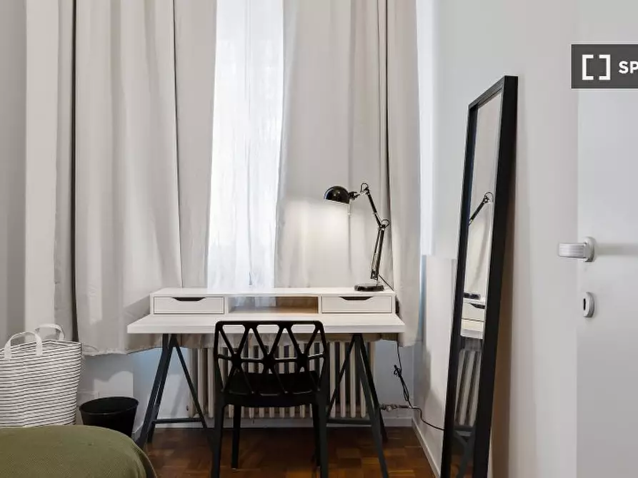 Immagine 1 di Camera condivisa in affitto  in Via Quarnero a Milano