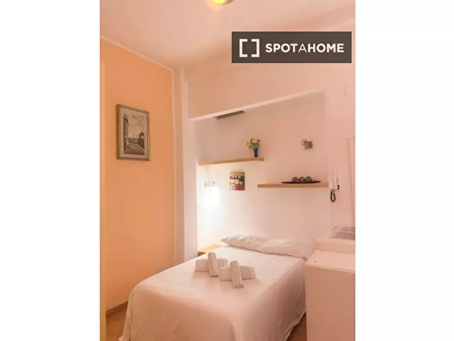 Immagine 10 di Ufficio in affitto  in Via Francesco Cilea a Firenze