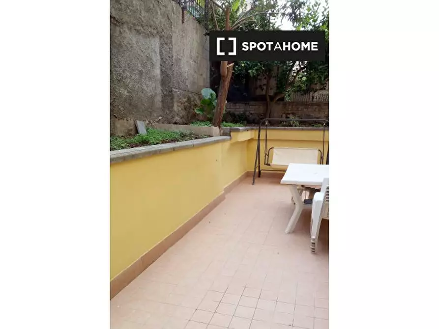 Immagine 11 di Appartamento in affitto  in Via Rossano a Roma