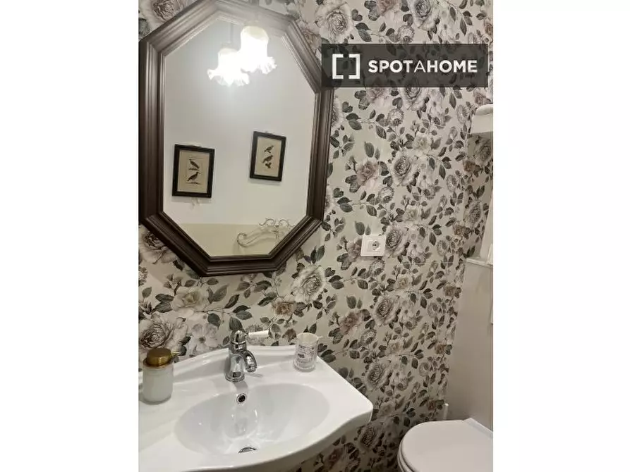Immagine 5 di Camera condivisa in affitto  in Via Torre a Montelupo Fiorentino
