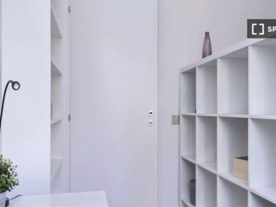 Immagine 3 di Camera condivisa in affitto  in Via Giuseppe Frua a Milano