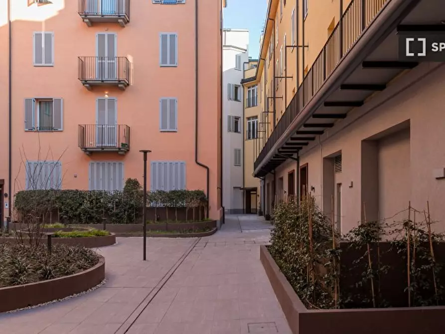 Immagine 11 di Ufficio in affitto  in Via Errico Petrella a Milano