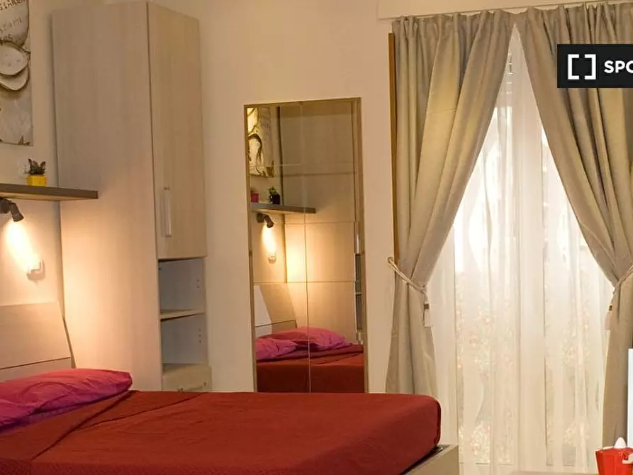 Immagine 8 di Camera condivisa in affitto  in Via Vetulonia a Roma