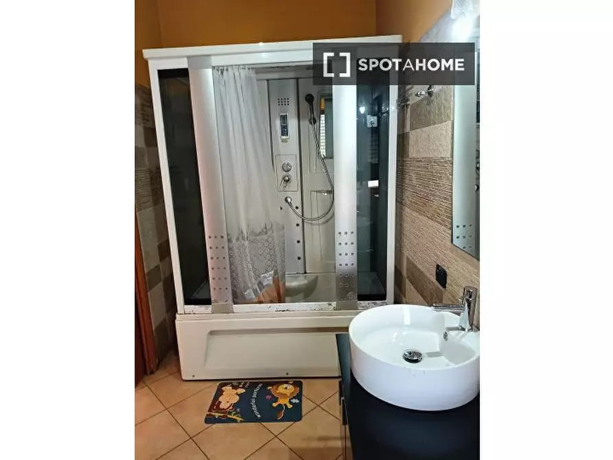 Immagine 3 di Camera condivisa in affitto  in Via Sirai a Cagliari