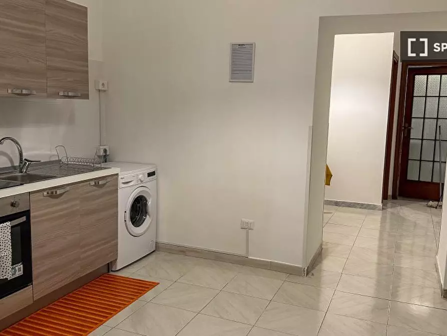 Immagine 7 di Camera condivisa in affitto  in Vico Sedil Capuano a Napoli