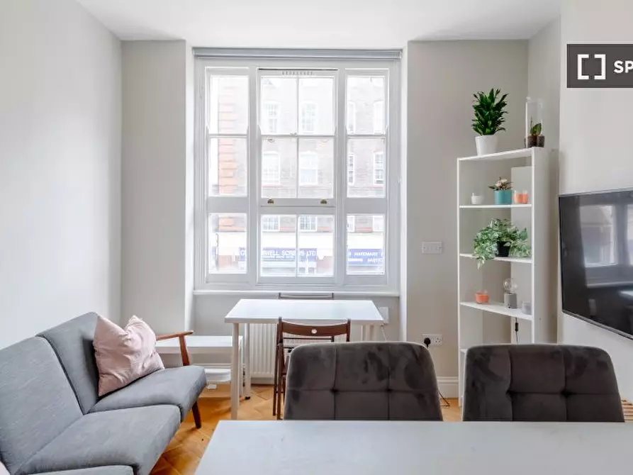 Immagine 6 di Appartamento in affitto  in Flat Cavendish Mansions a Islington
