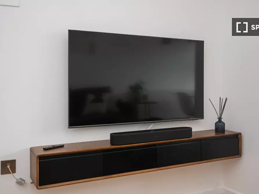 Immagine 13 di Appartamento in affitto  in Vulcan Way a Islington