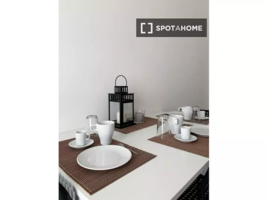 Immagine 8 di Camera condivisa in affitto  in Via Elba n. a Torino