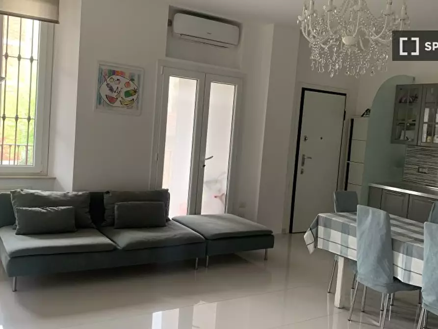 Immagine 10 di Camera condivisa in affitto  in Via Pavese a Rozzano