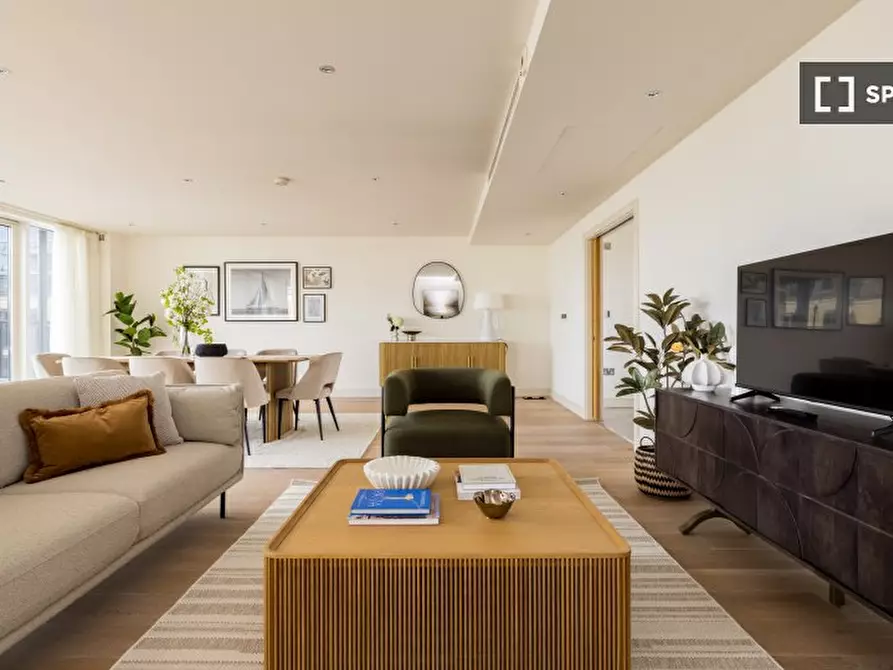 Immagine 6 di Appartamento in affitto  in Lensbury Ave a Hammersmith