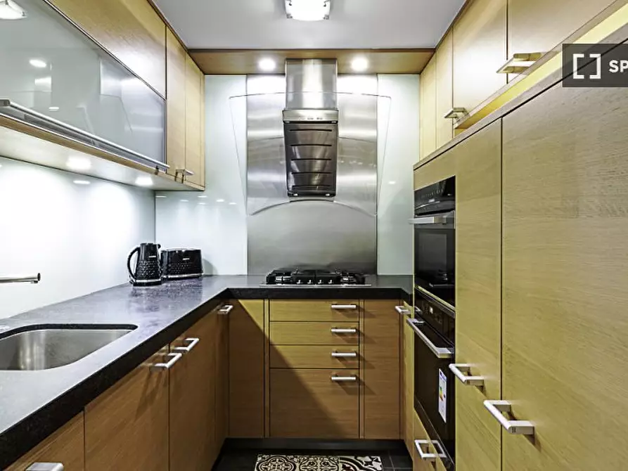 Immagine 11 di Appartamento in affitto  in -13 Kensington Court a Kensington