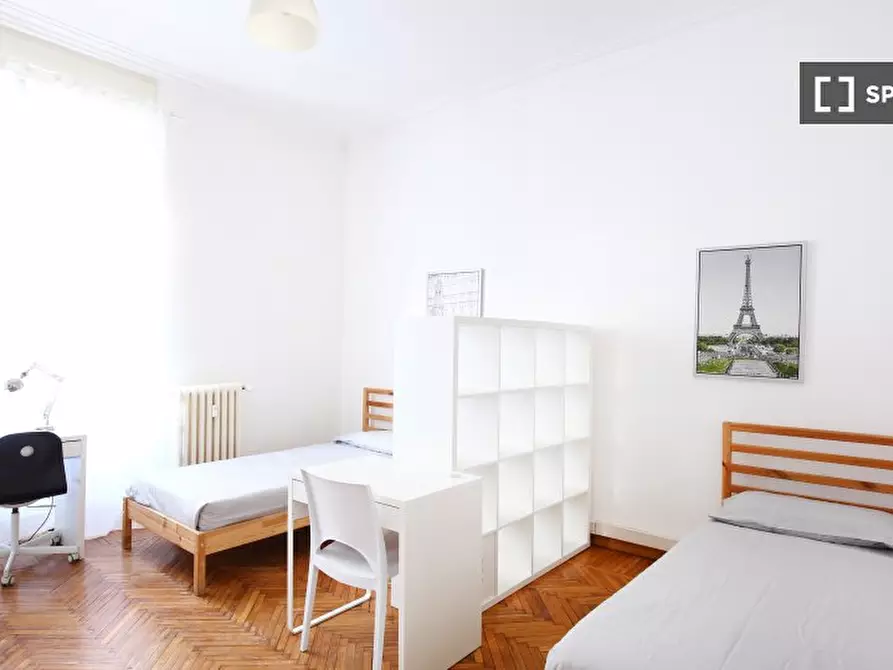 Immagine 1 di Camera condivisa in affitto  in Via Raimondo Franchetti a Milano