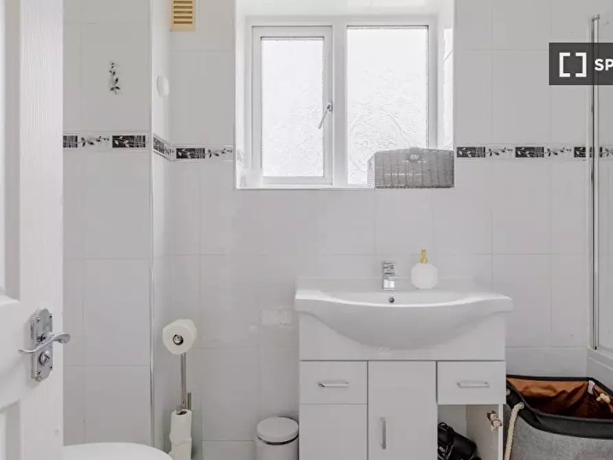 Immagine 7 di Appartamento in affitto  in Grange Park Rd a Walthamstow