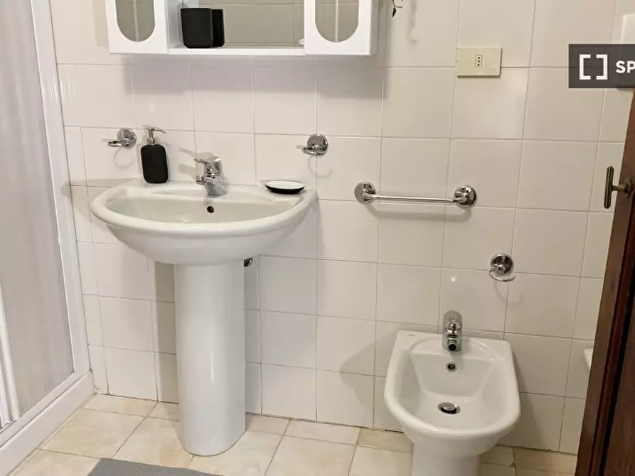 Immagine 17 di Camera condivisa in affitto  in VIA S. ANTONINO (1) a Firenze