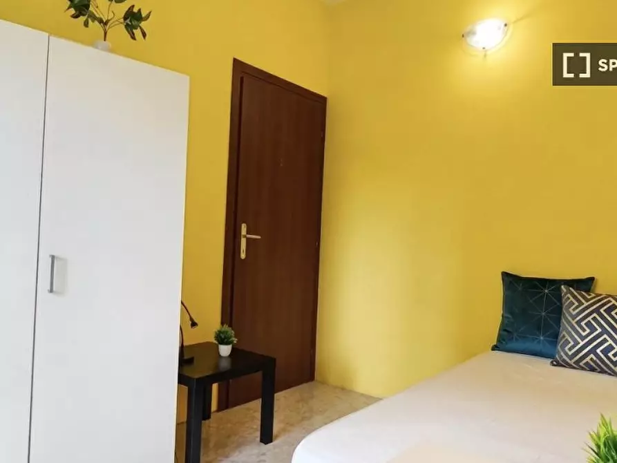 Immagine 2 di Camera condivisa in affitto  in Via Giulio Aristide Sartorio, 00147 Roma RM, Italy a Roma