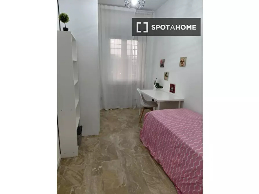 Immagine 3 di Camera condivisa in affitto  in Viale Europa a Brescia