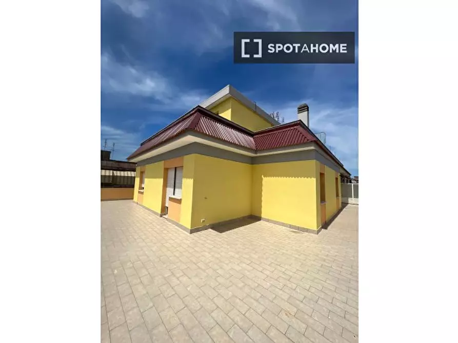 Immagine 16 di Camera condivisa in affitto  in V. Collatina a Roma