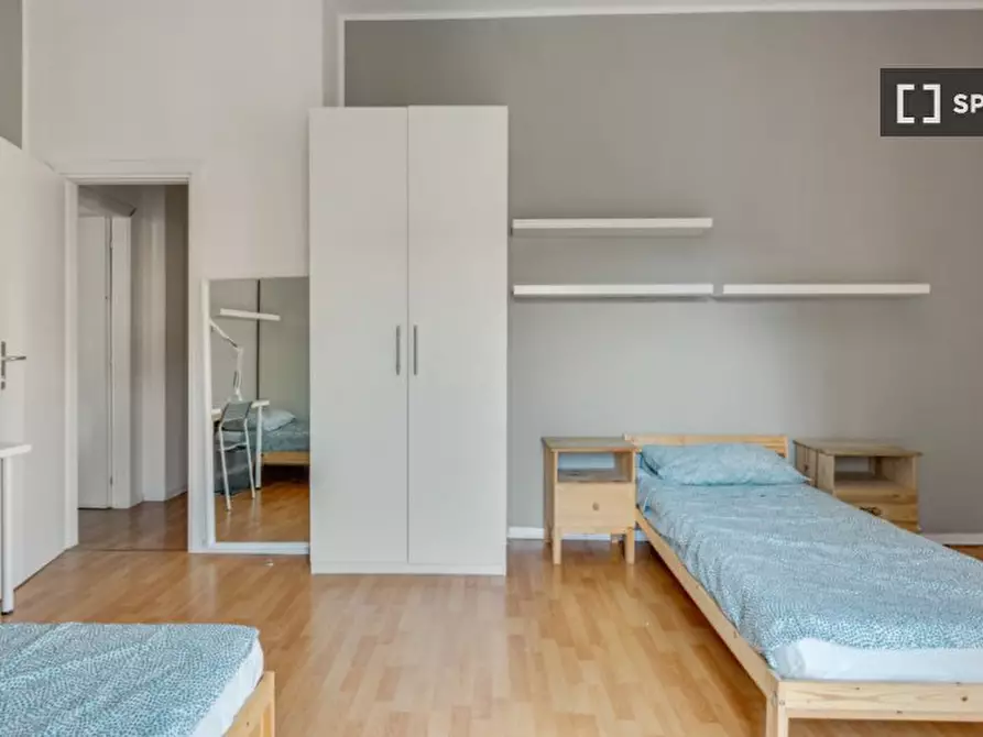 Immagine 5 di Camera condivisa in affitto  in Corso Di Porta Romana a Milano